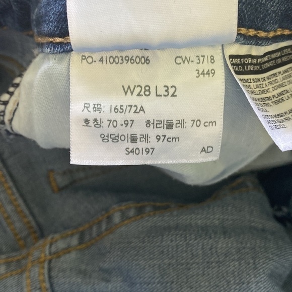 LEVI'S Womens 711 Mid-Rise Skinny Denim Jeans • Medium Wash • 28 W x 32 L - Picture 10 of 10